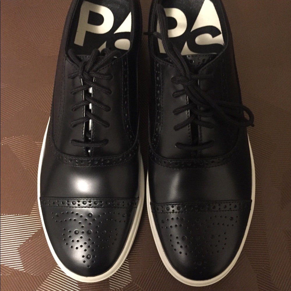 Paul Smith men’s shoes/ usa 9/ black and white/new